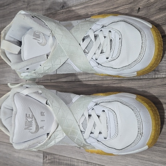 Nike Air Raid Shoes White Gum Retro DJ5974-100 Mens Size 9 - Picture 16 of 16